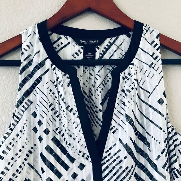 WHBM Layered Asymmetric Draped Print Blouse Top XXS - Picture 2 of 4